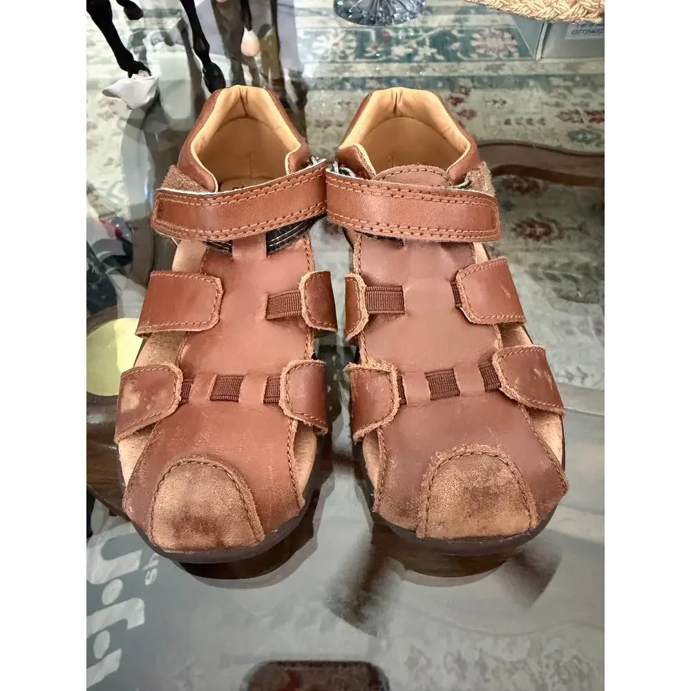 Stride Rite SRT Archie Sandal Size 8.5 Brown Leather Closed Toe Harper Fisherman